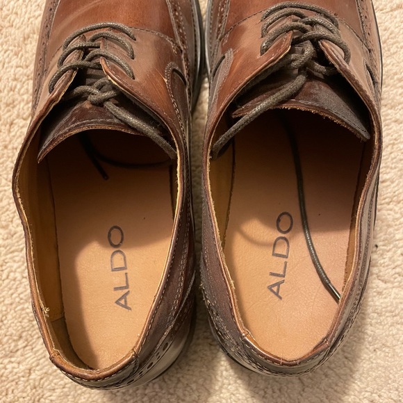 Brown leather Wing tip dress shoes - Picture 5 of 8